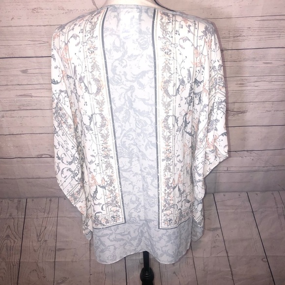 BCBG M/L Kaftan Stella Glacier Combo Top - Picture 3 of 3